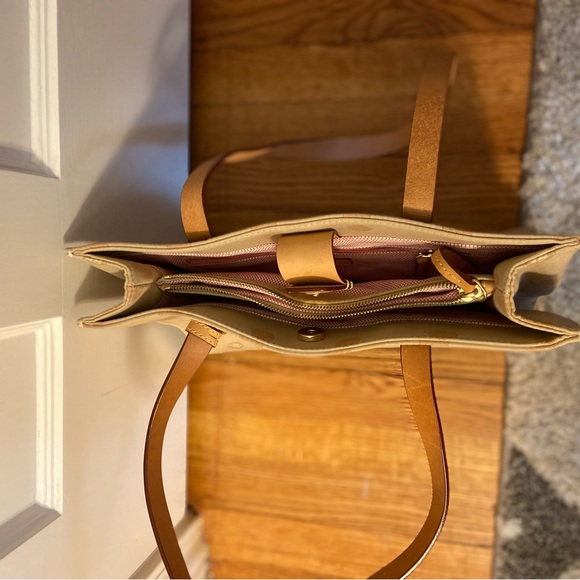 Beige Dooney & Bourke tote bag - Picture 6 of 6